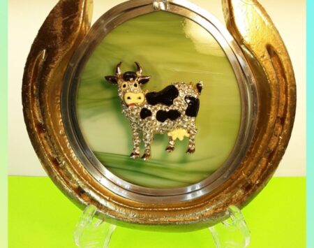 HORSESHOE SUN CATCHER: COW