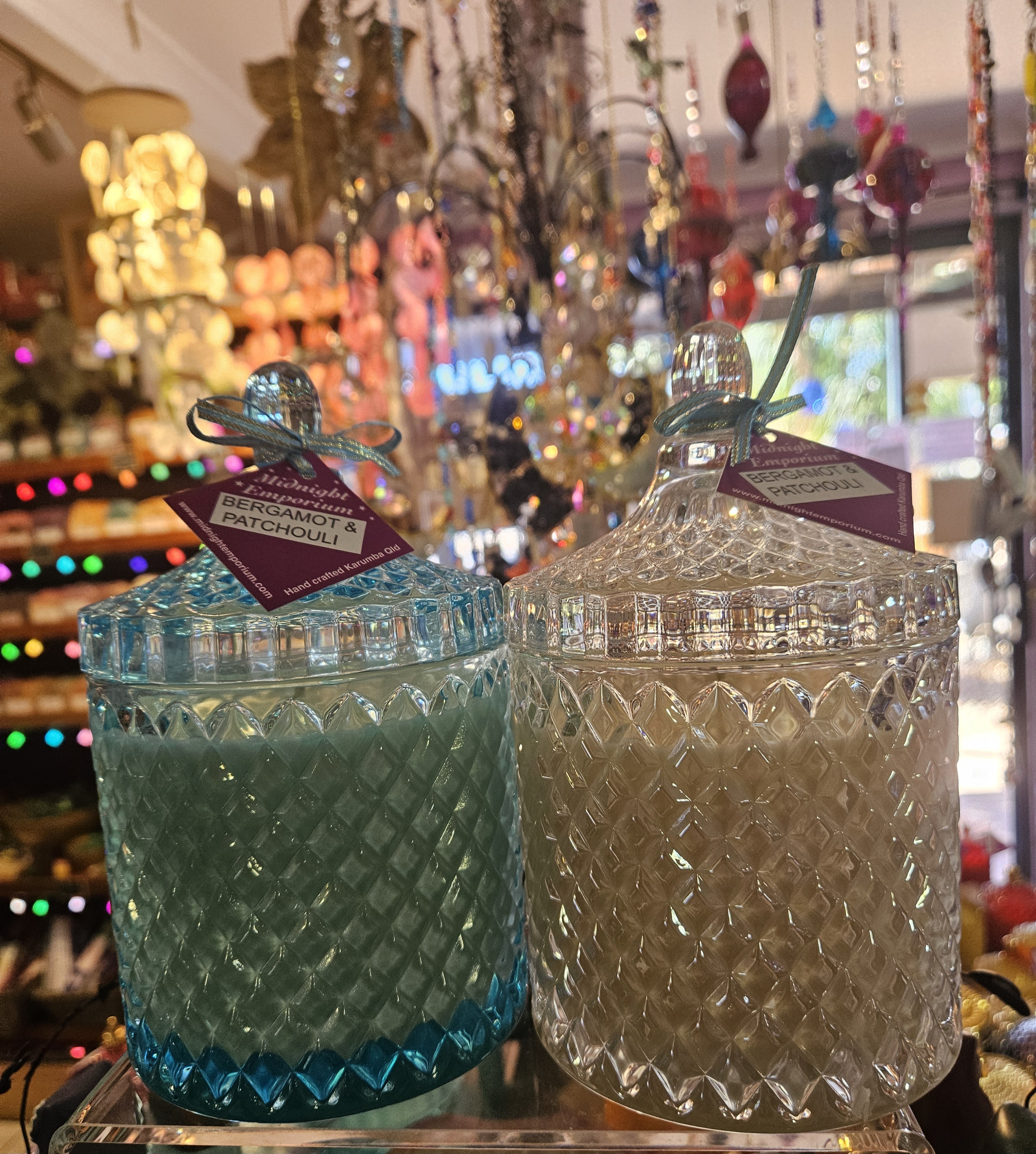 LARGE SOY CANDLE: BERGAMOT & PATCHOULI